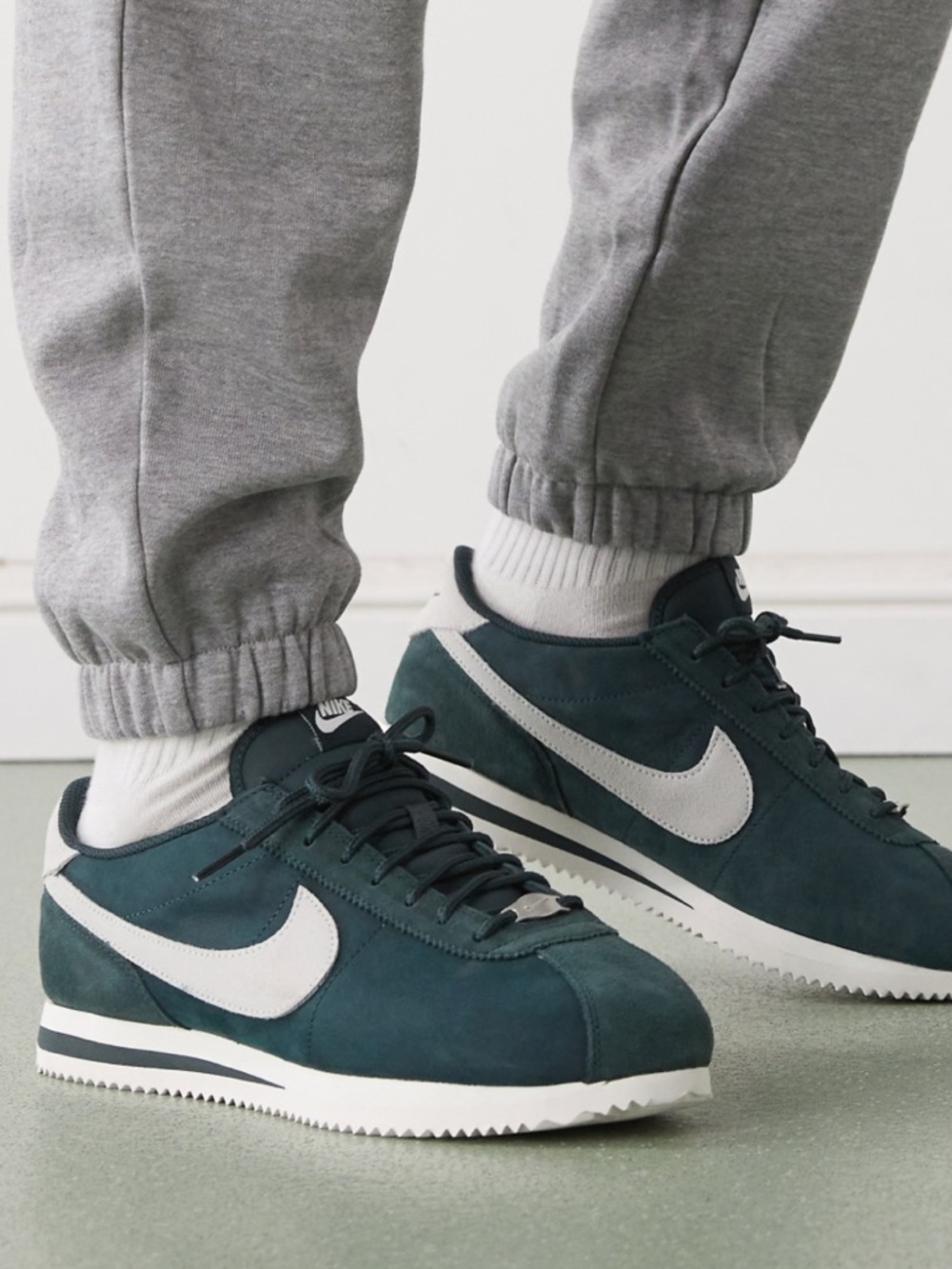 Women’s Nike Cortez in Dark Green Size 8.5